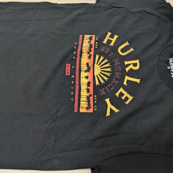 Hurley black graphic print sz Medium graphic t-shirt - Picture 2 of 5